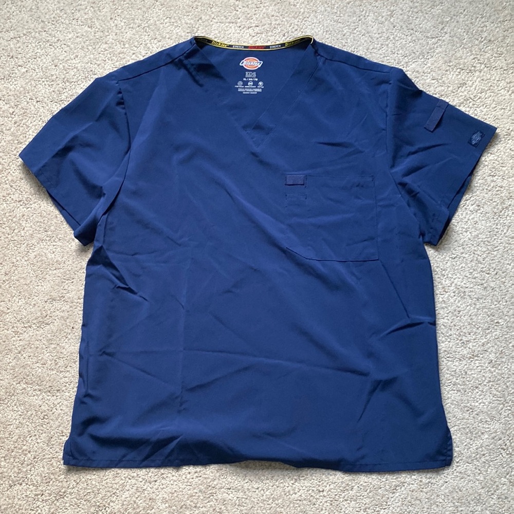 Dickies Men XL navy blue scrub top
